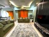 Spacious 3 bedroom apartment with 2 bathrooms at the city center. Green contract